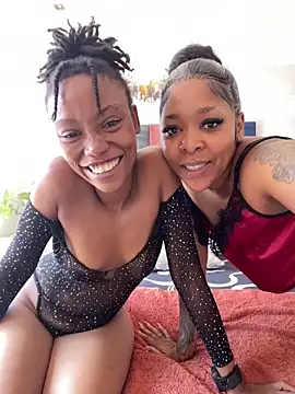 sexyTHANDO online show from April 2, 2026, 9:49 am