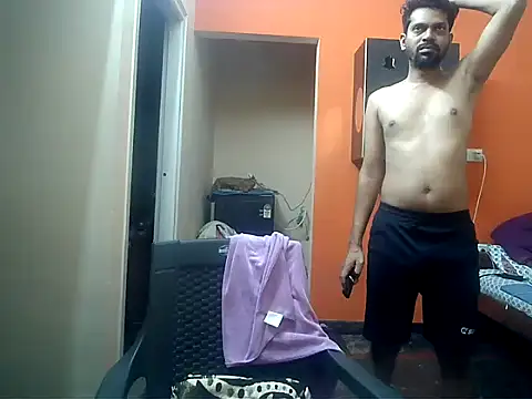 arhan3043 online show from October 28, 2025, 6:51 pm