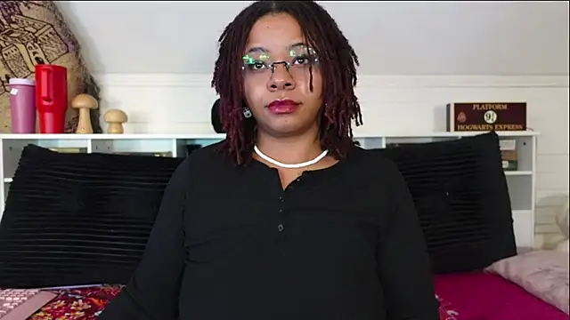 -khayaparker online show from February 19, 2026, 7:33 pm