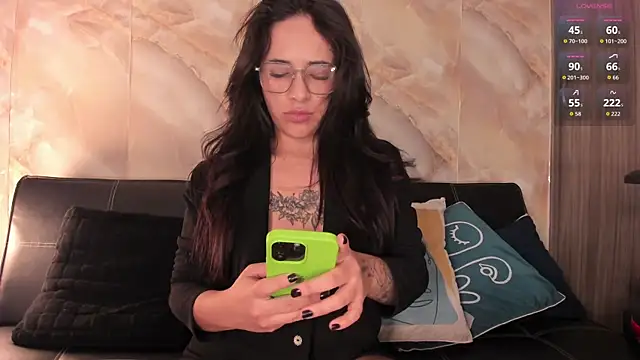 Snapshot of kathypink_ chatting on December 19, 2025, 4:38 am kathypink online show from December 19, 2025, 4:38 am