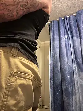 Snapshot of SexxxSlave4u chatting on November 22, 2025, 11:31 am SexxxSlave4u online show from November 22, 2025, 11:31 am