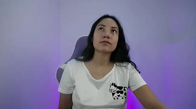 cutie and slutty online show from January 28, 2025, 12:05 am