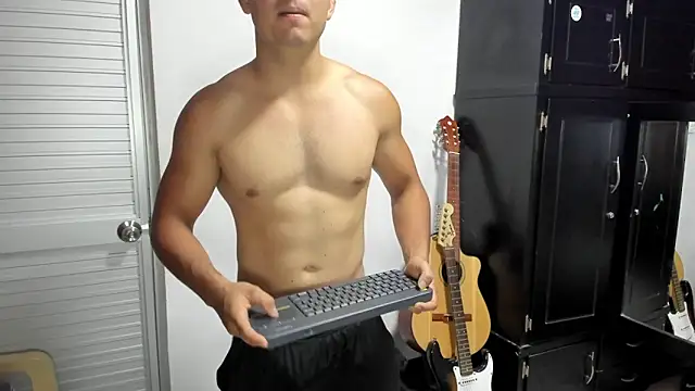 VincentSavage online show from March 13, 2026, 1:54 am