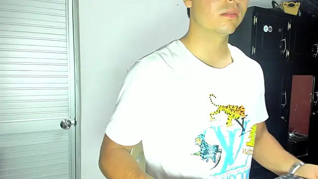 VincentSavage online show from April 4, 2026, 11:11 pm