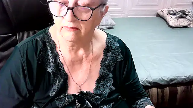 LolkaAlyss online show from December 19, 2025, 3:32 am