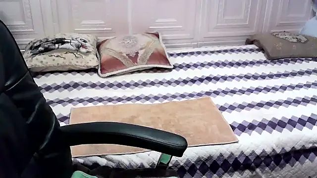 LolkaAlyss online show from November 21, 2025, 8:41 pm