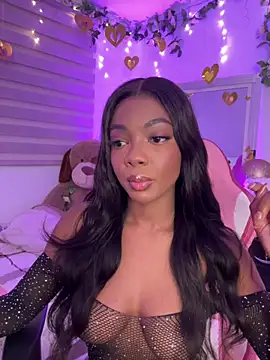 Snapshot of Vane_Rossee chatting on February 7, 2026, 11:13 pm Vane Rossee online show from February 7, 2026, 11:13 pm