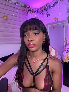 Snapshot of Vane_Rossee chatting on March 4, 2026, 12:07 am Vane Rossee online show from March 4, 2026, 12:07 am