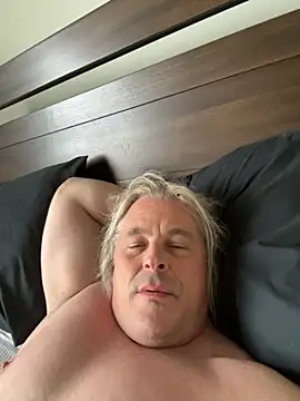 zeus337 online show from December 1, 2025, 1:45 pm