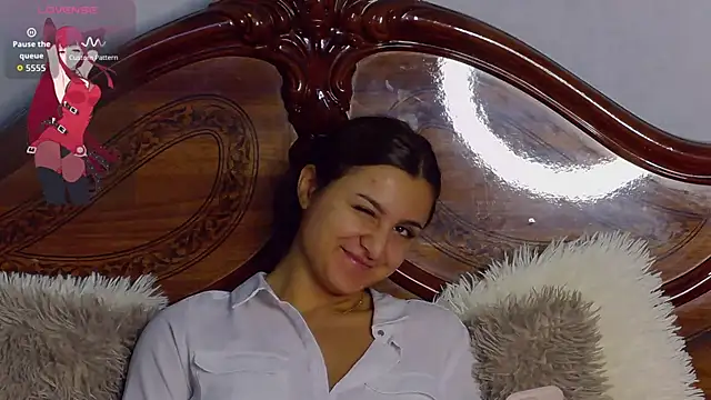 Snapshot of NicolePlay chatting on September 19, 2025, 4:49 am NicolePlay online show from September 19, 2025, 4:49 am