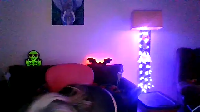 Snapshot of BigTitBarbie68 chatting on September 22, 2025, 3:12 am BigTitBarbie68 online show from September 22, 2025, 3:12 am