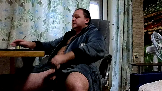 Snapshot of xxrokixxx chatting on December 22, 2024, 8:27 am xxrokixxx online show from December 22, 2024, 8:27 am