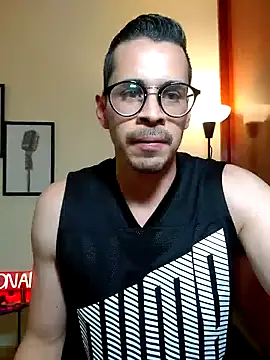 Snapshot of towers_j chatting on July 10, 2026, 7:47 pm towers j online show from July 10, 2026, 7:47 pm