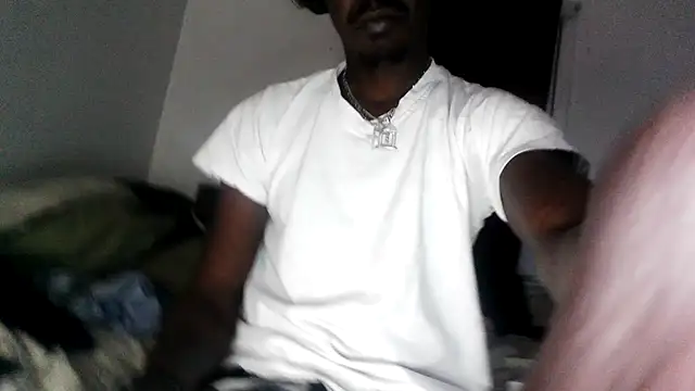 Snapshot of RinsingWood84 chatting on January 6, 2025, 7:52 am RinsingWood84 online show from January 6, 2025, 7:52 am