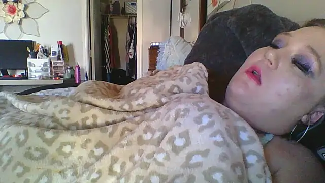 Snapshot of JadeDaMilf chatting on March 6, 2025, 8:37 pm JadeDaMilf online show from March 6, 2025, 8:37 pm