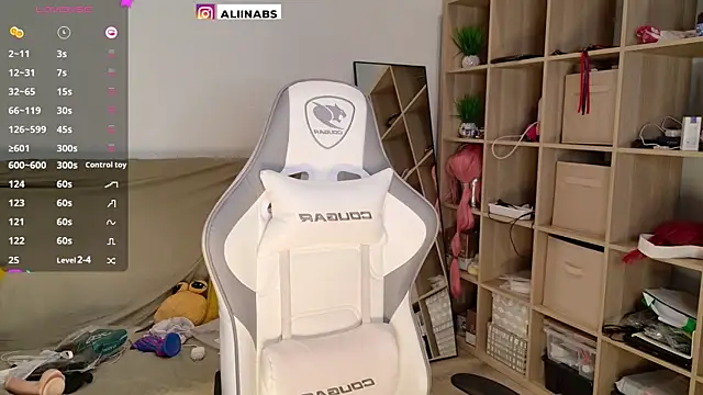 aliiiiiina online show from March 14, 2025, 8:06 pm