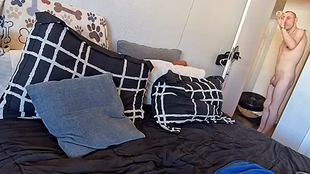 Snapshot of pyrowuff chatting on January 10, 2026, 8:59 pm pyrowuff online show from January 10, 2026, 8:59 pm