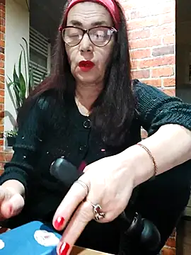 cristinatina online show from October 15, 2025, 3:16 am