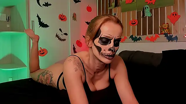 Dora Banks online show from October 31, 2025, 10:23 am