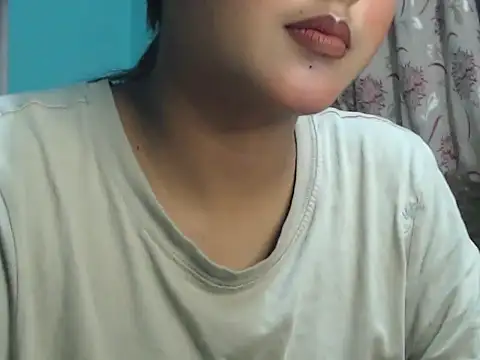 NancyRuvi online show from October 13, 2025, 5:36 pm