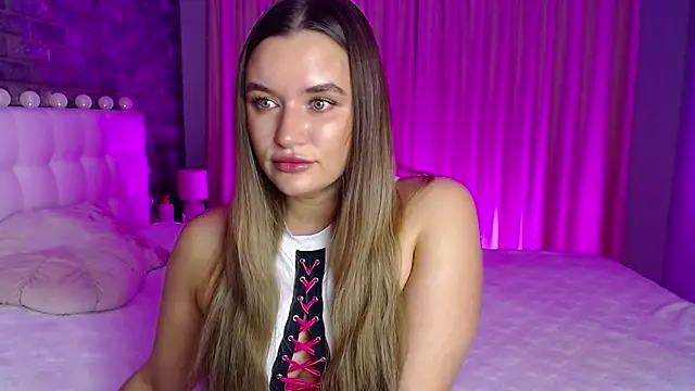 starrydoll online show from December 4, 2025, 5:01 pm