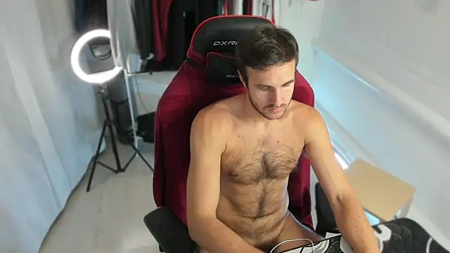 Raamoss online show from October 7, 2025, 4:08 pm