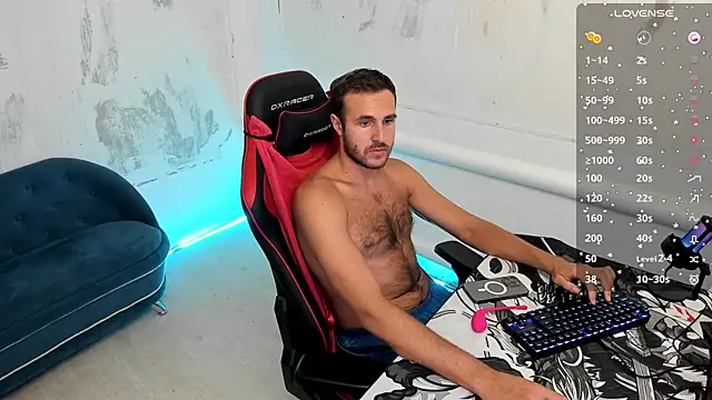 Raamoss online show from March 18, 2025, 8:59 pm