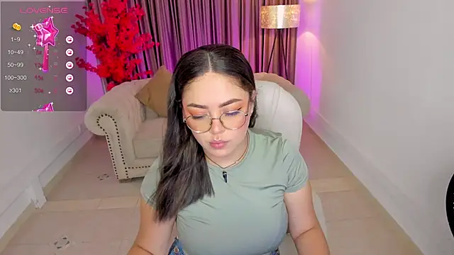 Snapshot of emmy_walker chatting on February 26, 2025, 11:00 am emmy walker online show from February 26, 2025, 11:00 am