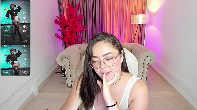 Snapshot of emmy_walker chatting on March 1, 2025, 2:13 pm emmy walker online show from March 1, 2025, 2:13 pm
