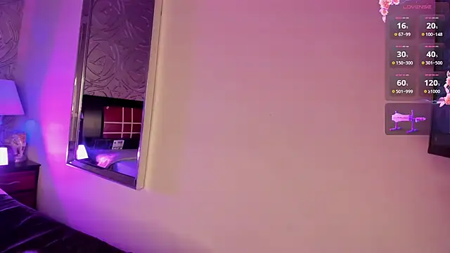 vennus1  online show from October 31, 2025, 5:59 am