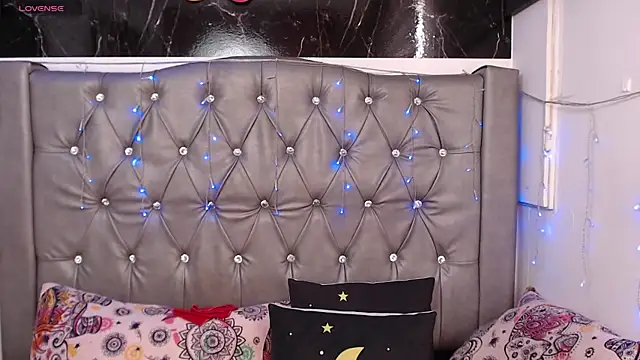 LAILAGUMMY online show from March 31, 2026, 2:41 pm