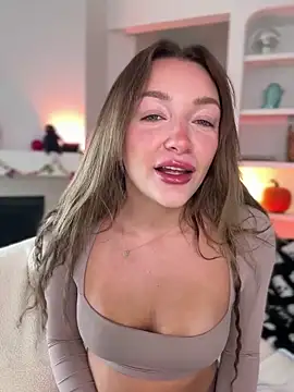 SerenaCloud online show from October 24, 2025, 6:51 pm