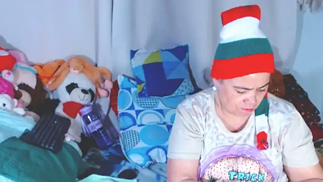 estrellita fugaz16x online show from December 17, 2025, 3:11 am