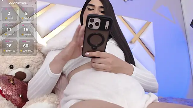 BeckyAnders online show from November 10, 2025, 4:45 pm