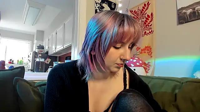 Snapshot of LedaBun chatting on February 21, 2026, 7:38 pm LedaBun online show from February 21, 2026, 7:38 pm