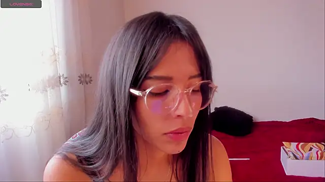 aluna 0310 online show from December 28, 2024, 8:25 pm