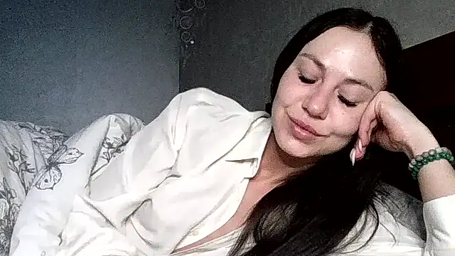 Snapshot of JulianaGold1 chatting on February 20, 2026, 5:37 am JulianaGold1 online show from February 20, 2026, 5:37 am