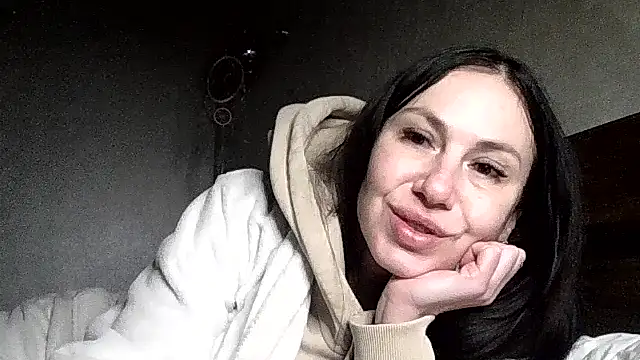 Snapshot of JulianaGold1 chatting on February 9, 2026, 4:49 pm JulianaGold1 online show from February 9, 2026, 4:49 pm