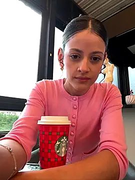 alana15 online show from November 13, 2025, 10:24 pm