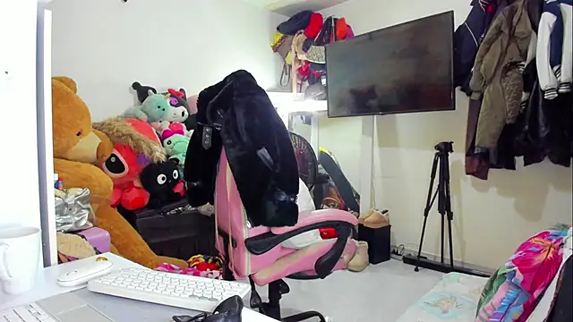 Snapshot of Lawrncesofiets chatting on February 14, 2026, 3:56 pm Lawrncesofiets online show from February 14, 2026, 3:56 pm