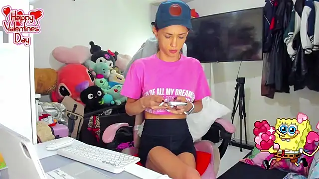 Snapshot of Lawrncesofiets chatting on February 19, 2026, 6:05 pm Lawrncesofiets online show from February 19, 2026, 6:05 pm