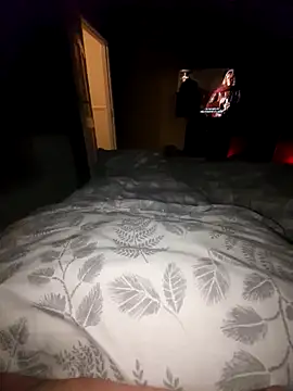 Snapshot of elenaUK chatting on January 3, 2025, 12:11 am elenaUK online show from January 3, 2025, 12:11 am