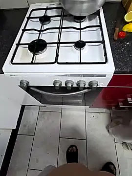 Snapshot of elenaUK chatting on December 29, 2024, 2:42 pm elenaUK online show from December 29, 2024, 2:42 pm