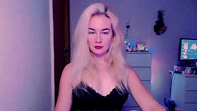xxxcharismaaa online show from July 17, 2026, 3:37 am