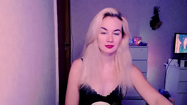 xxxcharismaaa online show from July 27, 2026, 6:53 am