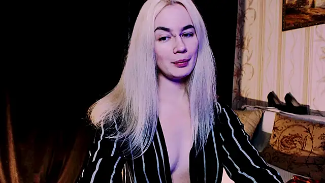 xxxcharismaaa online show from November 25, 2025, 8:53 pm