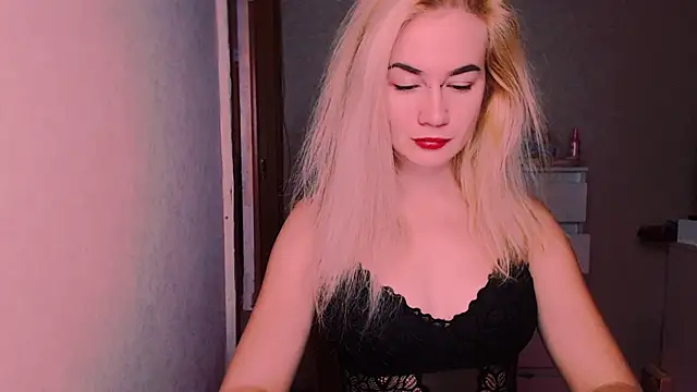 xxxcharismaaa online show from October 13, 2025, 7:54 am