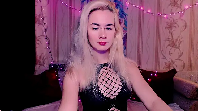xxxcharismaaa online show from July 7, 2026, 6:05 am