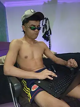 pinedasex777 online show from November 15, 2025, 11:03 am