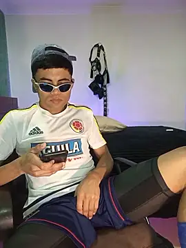 pinedasex777 online show from November 17, 2025, 10:19 am